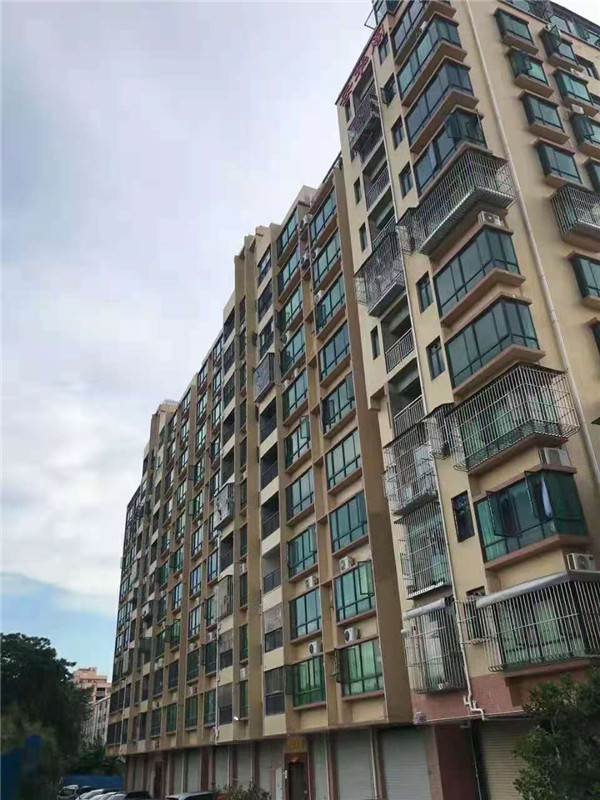 東莞虎門陳村小產權房在售樓盤【濱海灣·金域花園】出售 三棟規模 1:1停車位 大陽臺 均價5680/㎡?