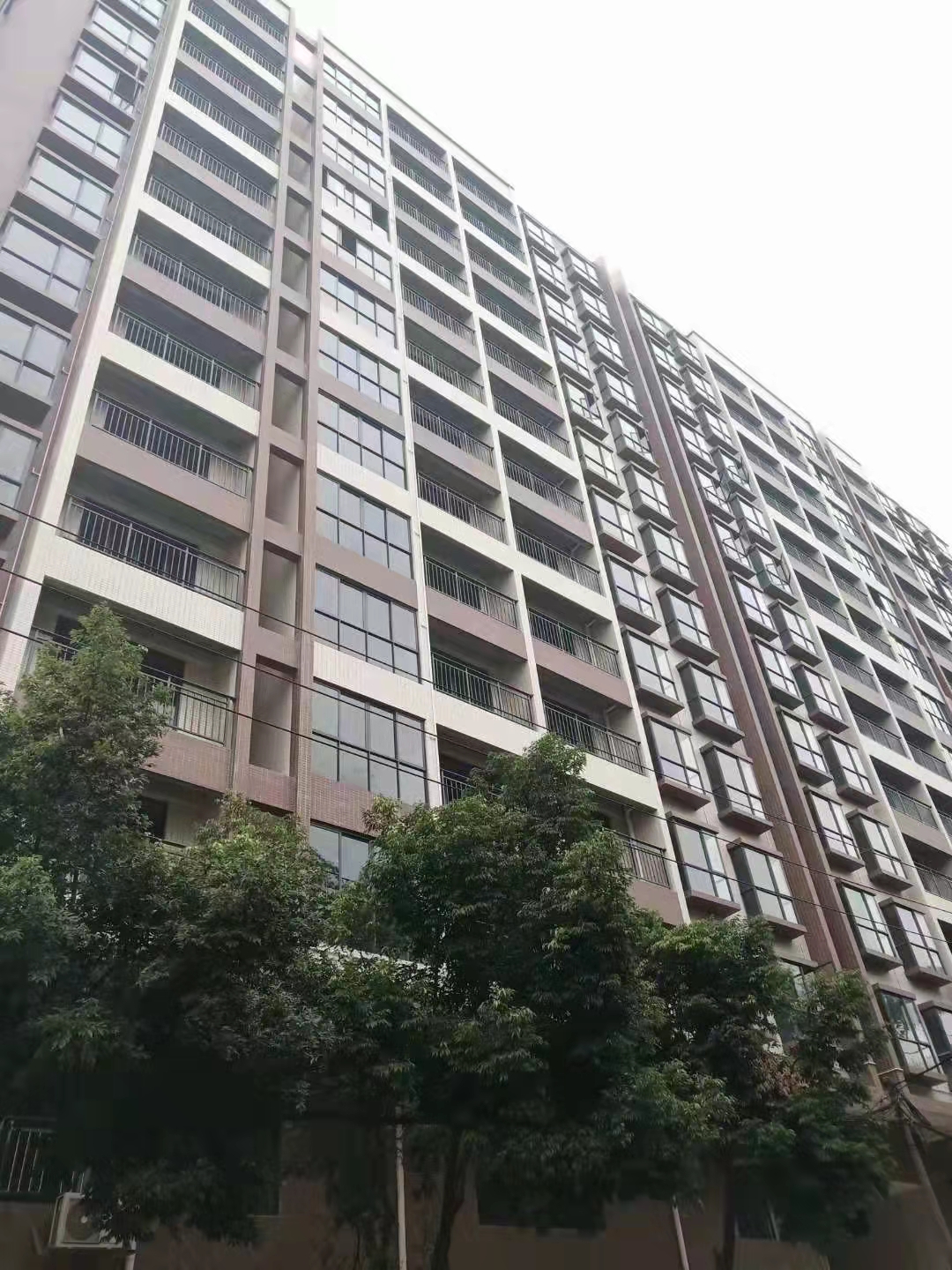 東莞虎門(mén)大寧公園旁小產(chǎn)權(quán)房大盤(pán)【凰城·一號(hào)】出售 2大棟14層 宅基地帶綠本  首付三成 分期三年 均價(jià)6500元/㎡ (圖文)