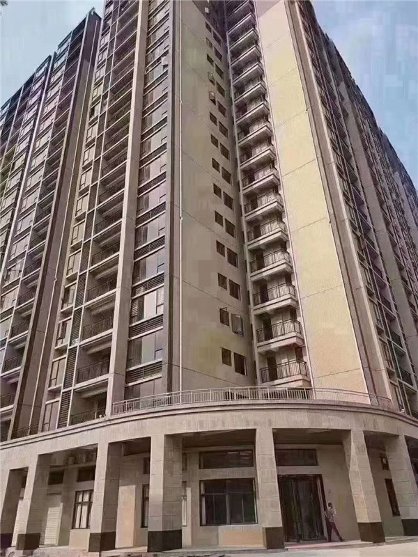 東莞大朗高英小產權房最好樓盤【明珠花園】出售  8棟花園統建樓 大社區，地下停車場及空中花園 6200元/m2(圖文)