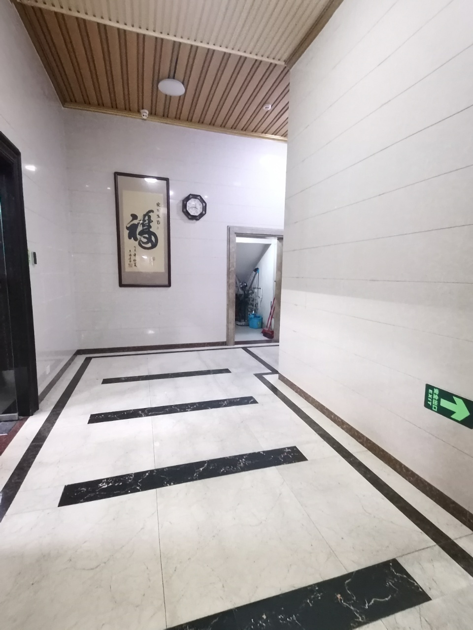 深圳龍華元芬地鐵口小產(chǎn)權(quán)房【龍勝幸福城】電梯房原始戶型 通天然氣 48.8萬(wàn)/起(圖文)